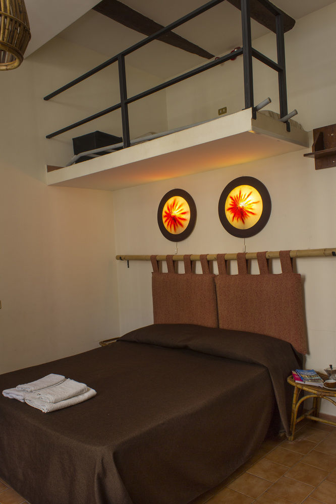 ซุย เตตตี ดี นาโปลี Hotel เนเปิลส์ ภายนอก รูปภาพ